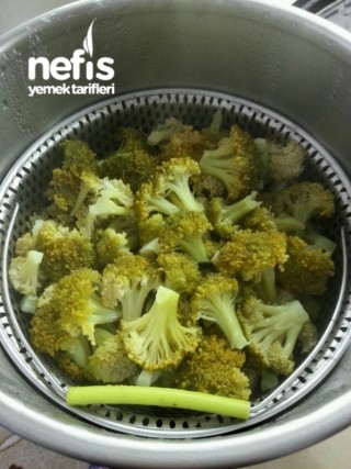 Buharda Pişirilmiş Brokoli Salatası(diyete uygun)