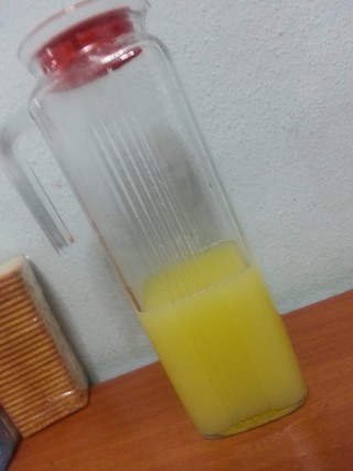 Enfes oldu. ben taze limon, portakal kullandım:)