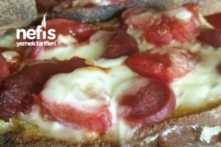 Ekmek Pizza Tarifi