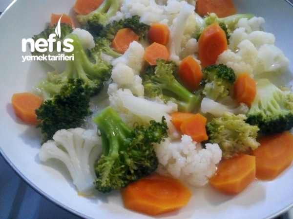 Sağlıklı Brokoli Salatasi