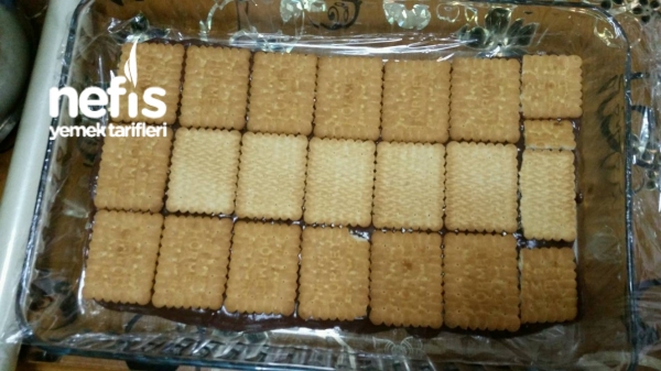 Bisküvili Üçgen Pasta Nefis Yemek Tarifleri