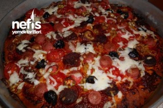 Sosisli Sucuklu Pizza Tarifi