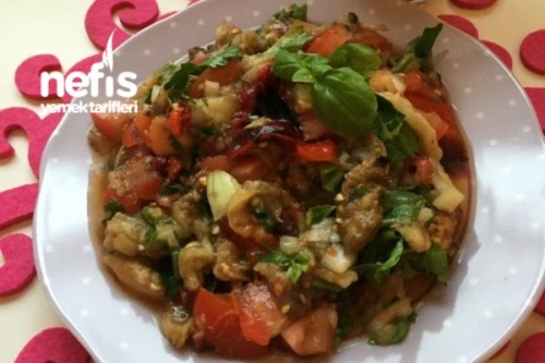 Közlenmiş Patlıcan Salatası – Diyete Uygun Tarifi