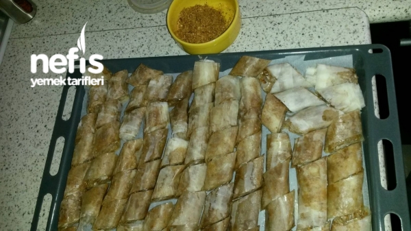 Baklavalık Yufkadan Tahinli Nefis Yemek Tarifleri