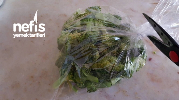 10 Dakikada Brokoli Salatası (mikrodalgada)