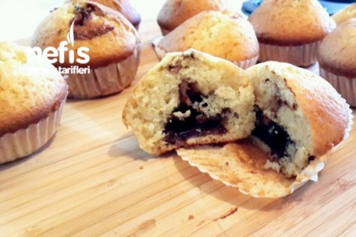 Akışkan Çikolatalı Muffinler Tarifi