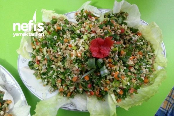 Bulgurlu Yeşil Mercimekli Kış Salatası