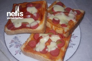 Tost Ekmeğine Pizza Tarifi