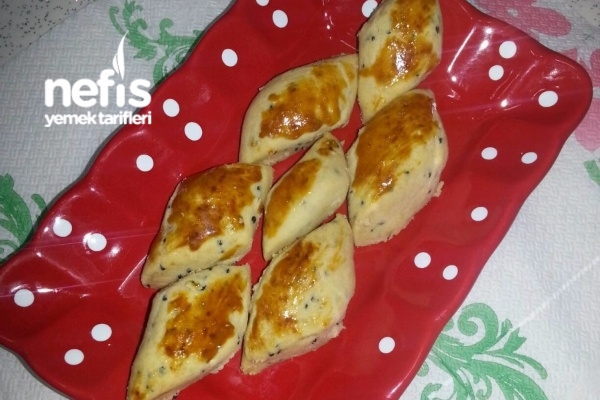 Çörek Otlu Mahlepli Tuzlu Pasta Nefis Yemek Tarifleri
