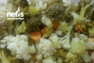 Buharda Pişirilmiş Brokoli Karnabahar Havuç Salatam Tarifi