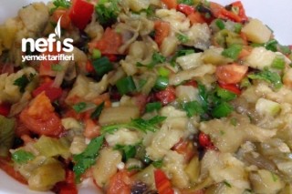 Nefis Közlenmiş Patlıcan Salatası Tarifi