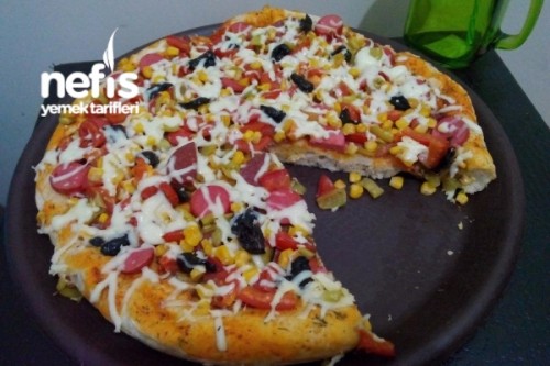 15 Dakikada Pizza Yapımı Tarifi