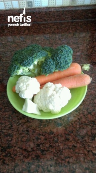 Beşamel Sosunda Karnabahar Ve Brokoli