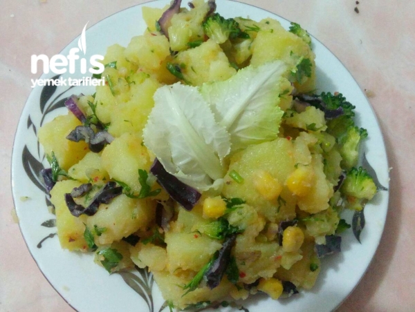 Brokolili Patates Salatası