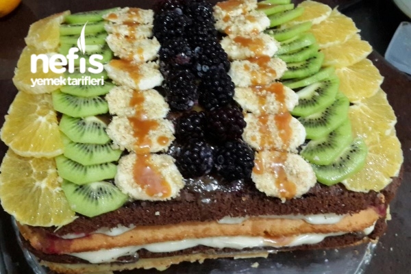 Meyveli Yaş Pasta Tarifi Nefis Yemek Tarifleri 1356714