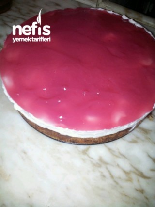 Kırmızı Başlıklı Kız Pastası (rotkäppchen Torte)