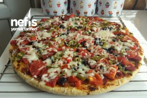 Kolay Nefis Pizza Tarifi