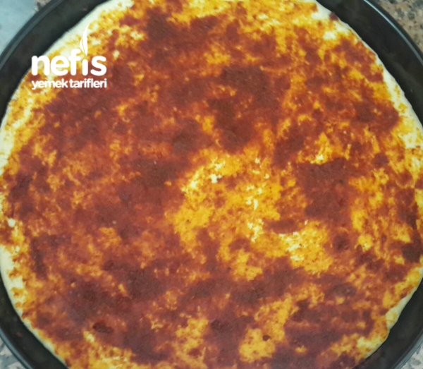 Kolay Nefis Pizza Tarifi