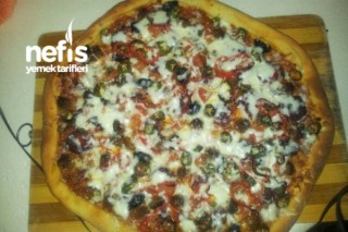 Evde Nefis Pizza Yapımı Tarifi