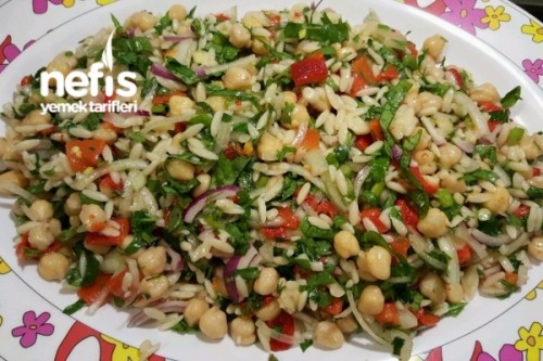 Şehriyeli Nohut Salatası Tarifi