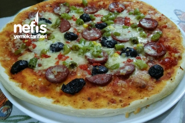 Pizza Tarifi Nefis Yemek Tarifleri 1354537