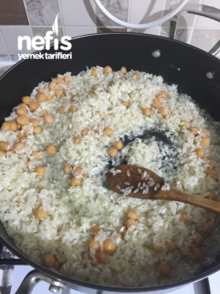 Tavuklu Nohutlu Pirinç Pilavı