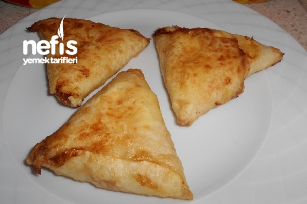 Peynirli Kızartma Üçgen Börek Nefis Yemek Tarifleri