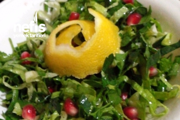 Narlı Ispanaklı Yeşil Salata
