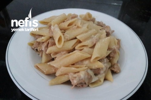 Kremalı Tavuklu Penne (Fotoğraflı Anlatım İle) Tarifi