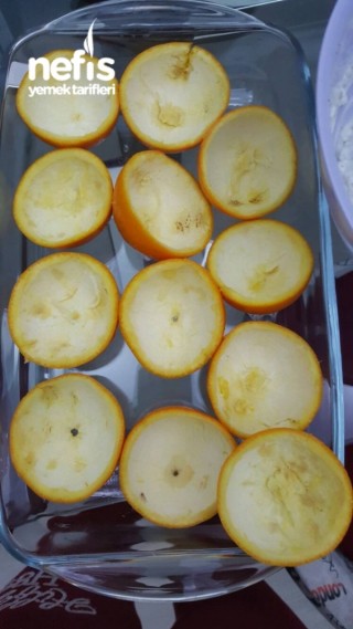 Portakal Çanaginda Kereviz Salatasi