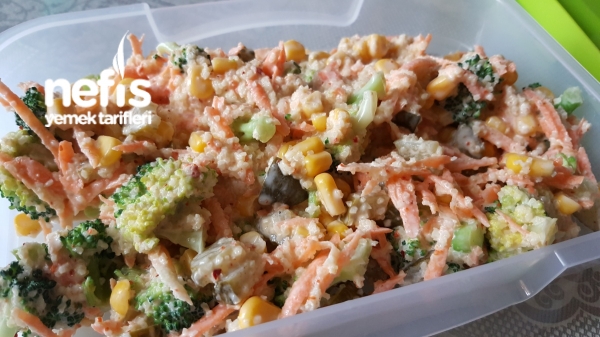 Bulgurlu Brokoli Salatası