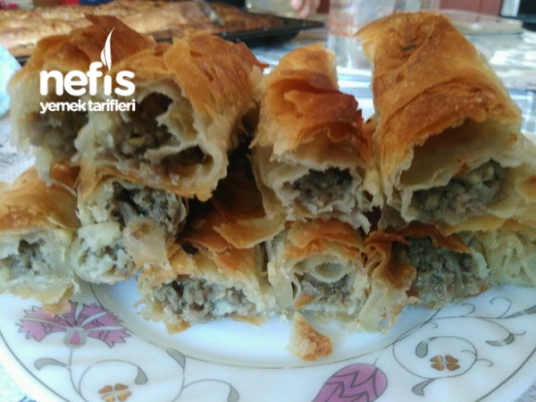 Ispanaklı Çıtır Börek Tarifi Videosu Ispanaklı Çıtır Börek Tarifi Videosu
