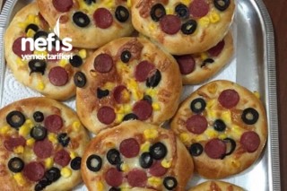 Mini Pizzalar Süper Tarifi