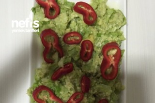 Karnabaharlı Avokado Salatası Tarifi
