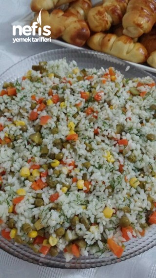 Pirinç Salatasi