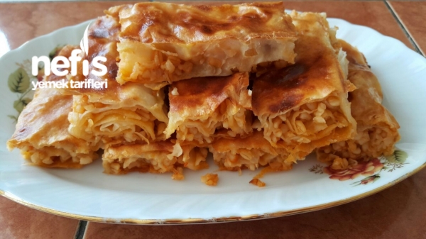 Bulgurlu Börek (videolu) Nefis Yemek Tarifleri