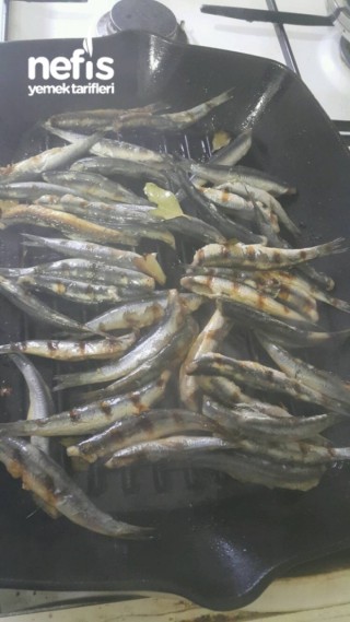 Ψάρια σε μαντεμένιο τηγάνι