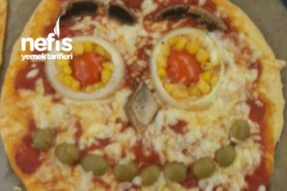 Yüz Pizzası Çocuklar İçin Tarifi