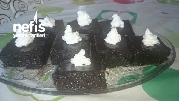 Bol Çikolatalı Soslu Islak Kek (Denemeyen Pişman Olur) Nefis Yemek