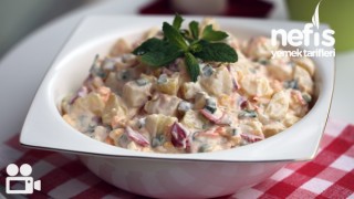 Köz Biberli Yoğurtlu Patates Salatası Tarifi