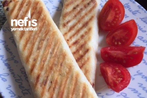 Tost Makinesinde Şipşak Börek Tarifi Tost Makinesinde Şipşak Börek Tarifi