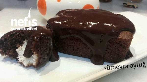 Çikolata Soslu Surpriz Kek