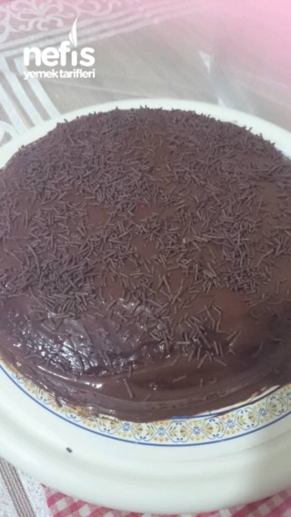 Kakaolu Yaş Pasta