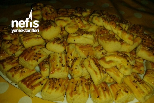 Ağızda Dağılan Enfes Tuzlu Kurabiye Tarifi Nefis Yemek Tarifleri