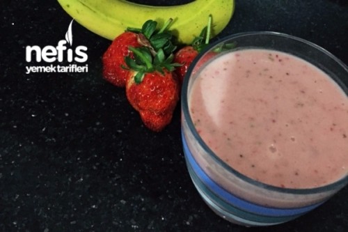 Çilekli Muz Smoothie Tarifi Çilekli Muz Smoothie Tarifi