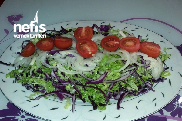 Nefis Kıvırcık Ve Kırmızı Lahana Salatası