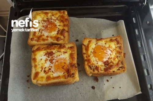 Tost Ekmeği Yuvasında Harika Bir Kahvaltılık Tarifi