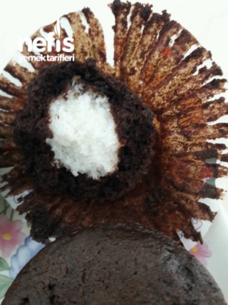Squishy Surprise Cup Cake