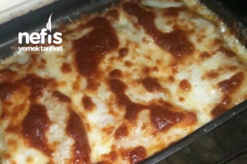 Lazanya ve mantı için sos hazırlıyoruz Lazanya ve mantı için sos hazırlıyoruz