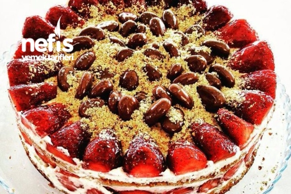 Çilekli Yaş Pasta Nefis Yemek Tarifleri 1771317